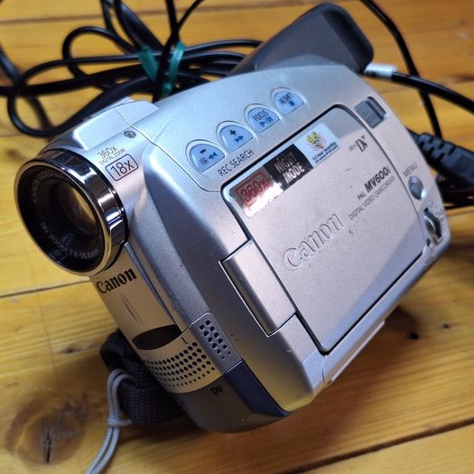 Canon MV600i DM-MV600i E MiniDV Digital Video Camcorder 3-Month Warranty