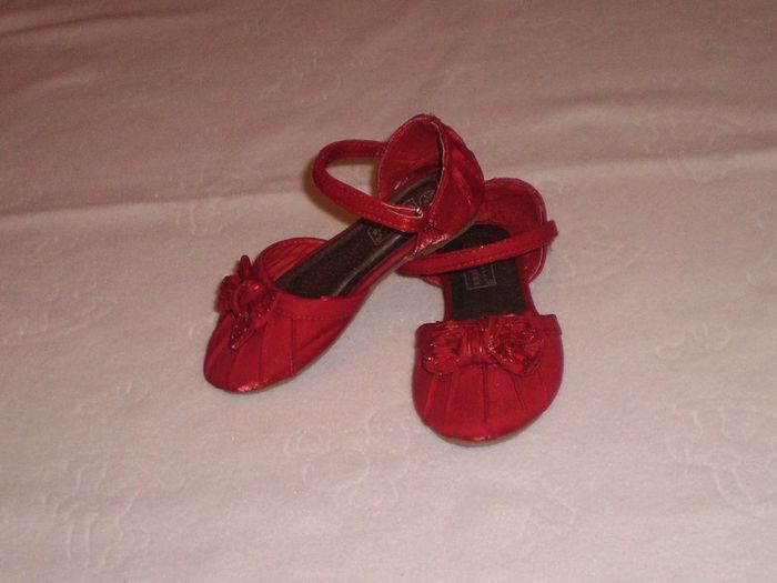 Baby Girls Shoes size UK 6 / Euro 24