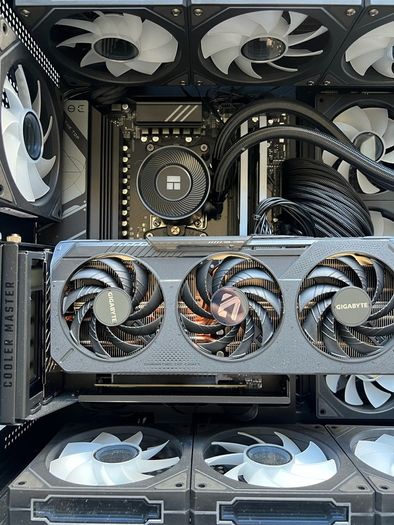 Black gaming PC