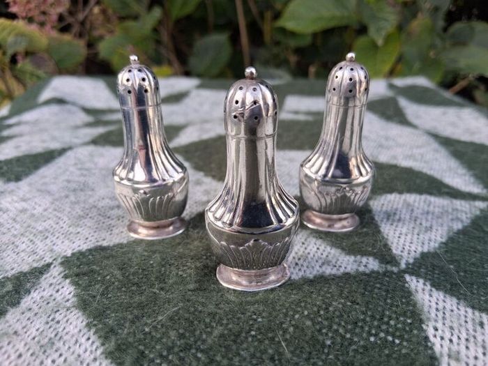 3 X Victorian Tiffany Sterling Silver Salt Shakers(Circa 1880)