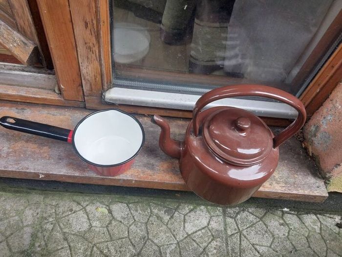 Original enamel kettle & small enamel saucepan