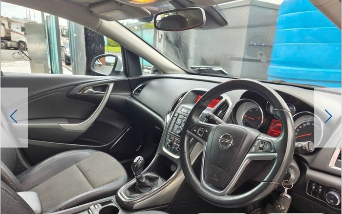 2012 Opel Astra