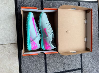Nike Mercurial astros