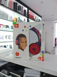 JBL headphone