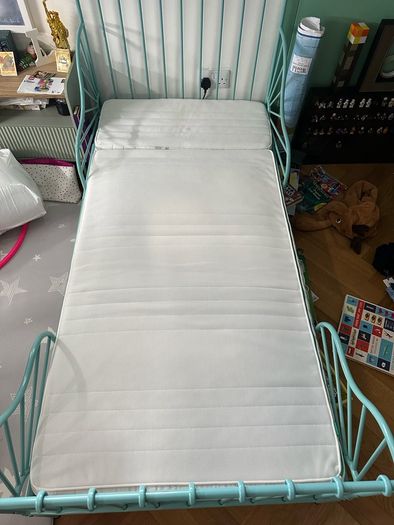 Ikea minnen kids extendable bed & matress