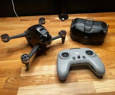 DJI FPV Drone Combo (like new)