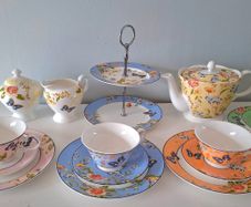 Aynsley Windsor Cottage Tea Set