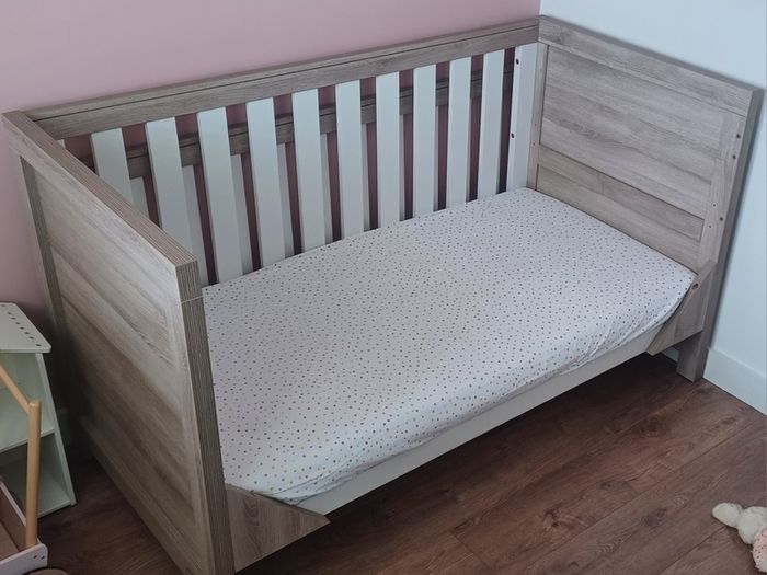 Cot bed