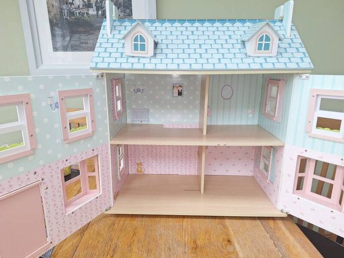 Le Toy Van Mayberry Manor Dolls House