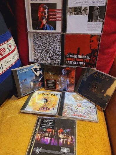 CD's Bundle Michael Jackson, Metallica, Scorpions, Queen, Greenday, Radiohead Etc