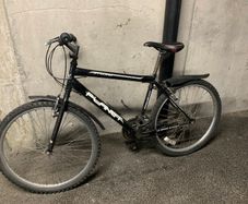 Planet Shadow Mountain / Commuter Bike 26 inches - 18 Speed Shimano