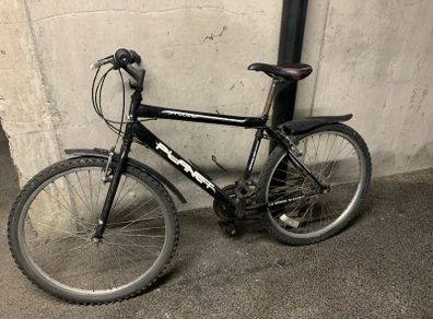 Planet Shadow Mountain / Commuter Bike 26 inches - 18 Speed Shimano