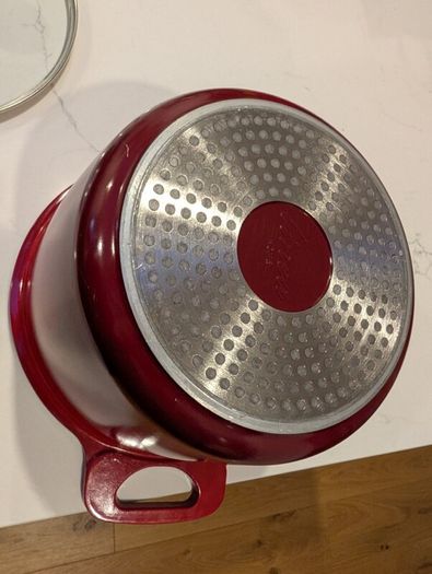 Linea pots with lids