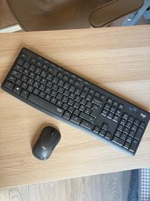 Logitech MK295 Silent Wireless Keyboard & Mouse Set