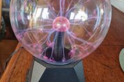 Plasma lamp/plasma ball