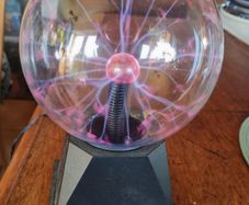 Plasma lamp/plasma ball