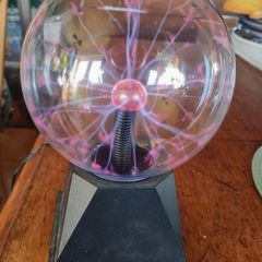 Plasma lamp/plasma ball