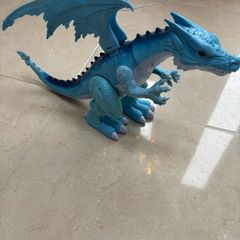 Dinasour toy - walks and roars