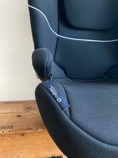 Child car seat: Cybex Solution M-Fix 15 - 36kg