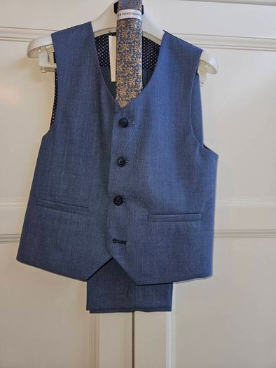 Cavani 3 piece Communion Suit (shirt, tie and pocketsquare included)