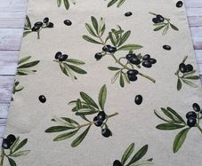 Table  runner ''Olives'' Matching napkins.