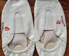 Olympian leather gymnastic shoes size 34