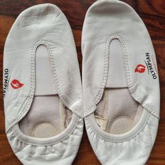 Olympian leather gymnastic shoes size 34