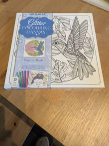 Colouring canvas & book