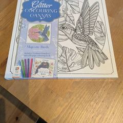 Colouring canvas & book