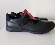 Girl's school shoes