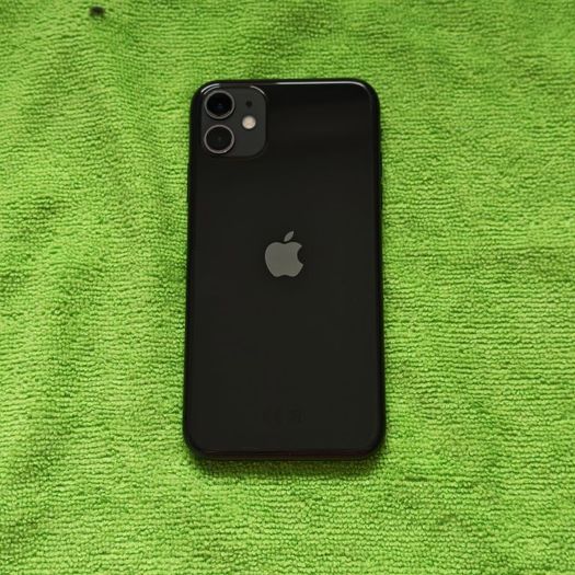 Apple iPhone 11 64GB Black Unlocked Good Condition