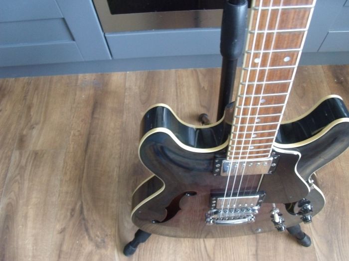 Yamaha SA 800 semi - acoustic "335" type guitar - Made in 1986