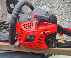 Chainsaw