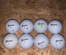 (8) Srixon Zstar Golf balls