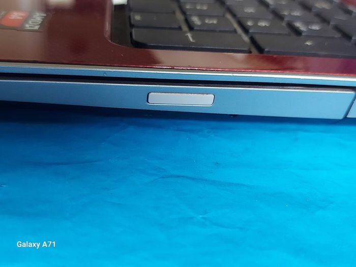 HP Pavillion, Red, AMD A4-5000 APU wiyj Radeo HD Graphics, 1.5GHz,  4GB Ram, 700GB HDD, Windows 10, Microsoft Edge, Chrome