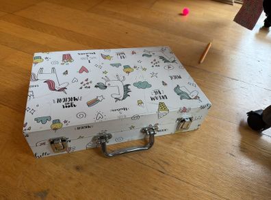 Free arts box
