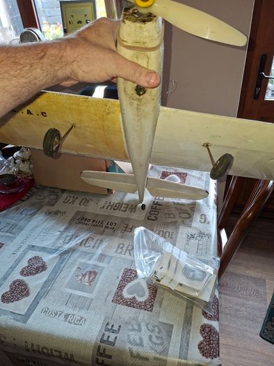 Vintage Very Large Airplane FROG Attacker 325, Ideal for an eye catcher Display, Collection