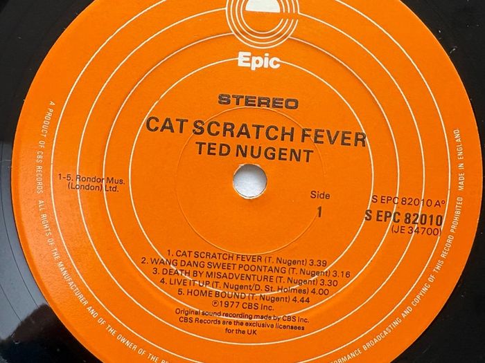 Ted Nugent - Cat Scratch Fever. UK 1st pressing. Immaculate condition, gatefold sleeve. Collectors' condition. Bargain.