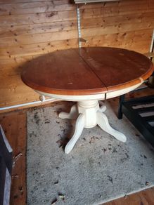 Table and 6 chairs, extendable