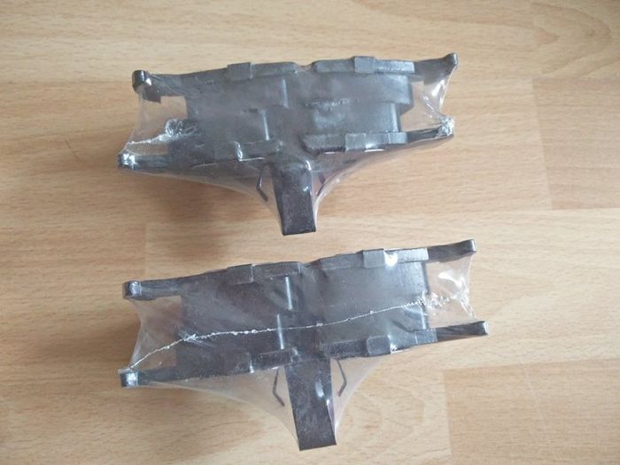 BREMBO Rear Brake Pad Set BMW E39 5 Series 1995 - 2004