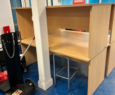 5 x desks