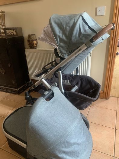 Uppababy vista has connectors to ad a rumble seat