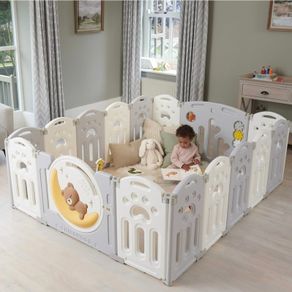 BeZou Sleepy Bear Activity Playpen. Excellent Condition
