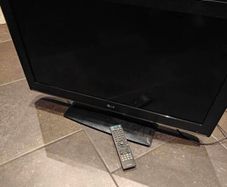 32 inch LG TV