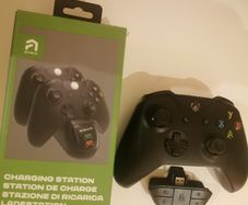 Xbox One Controller, Audio Adapter & Charging Station
