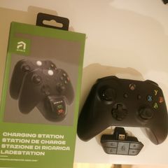 Xbox One Controller, Audio Adapter & Charging Station