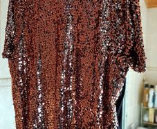 Tee-Shirt  Sequinned, Sparkly, Shiny.