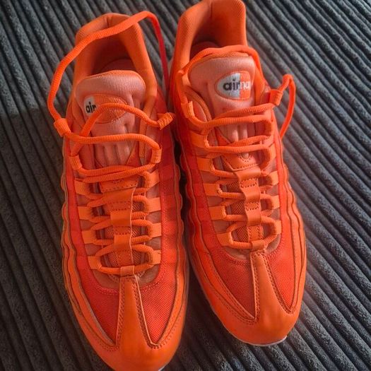 Just do it nike  air nike  orange Trainers size uk9  (Eu44) in great condition