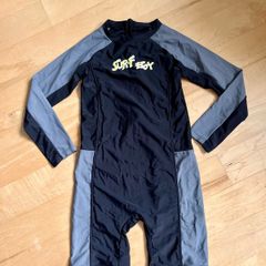 boys swimsuit 6/7