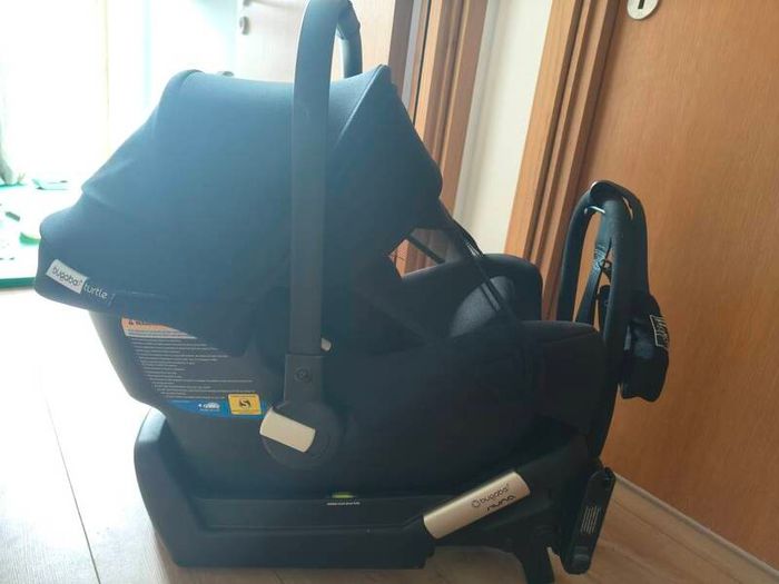 Bugaboo Turtle by Nuna car seat + Isofix base, excellent condition newborn